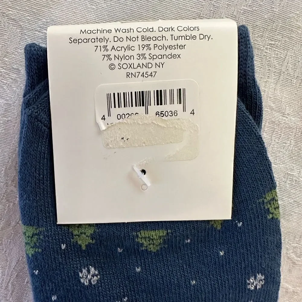 Davco Womens Holiday Christmas Sox 9-11 Snowflakes Skiing